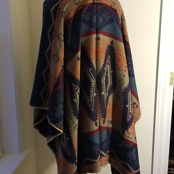 Kollie More Navy Geometric Wrap - Picture 9 of 9